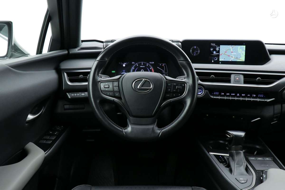 Lexus UX 250h - 8