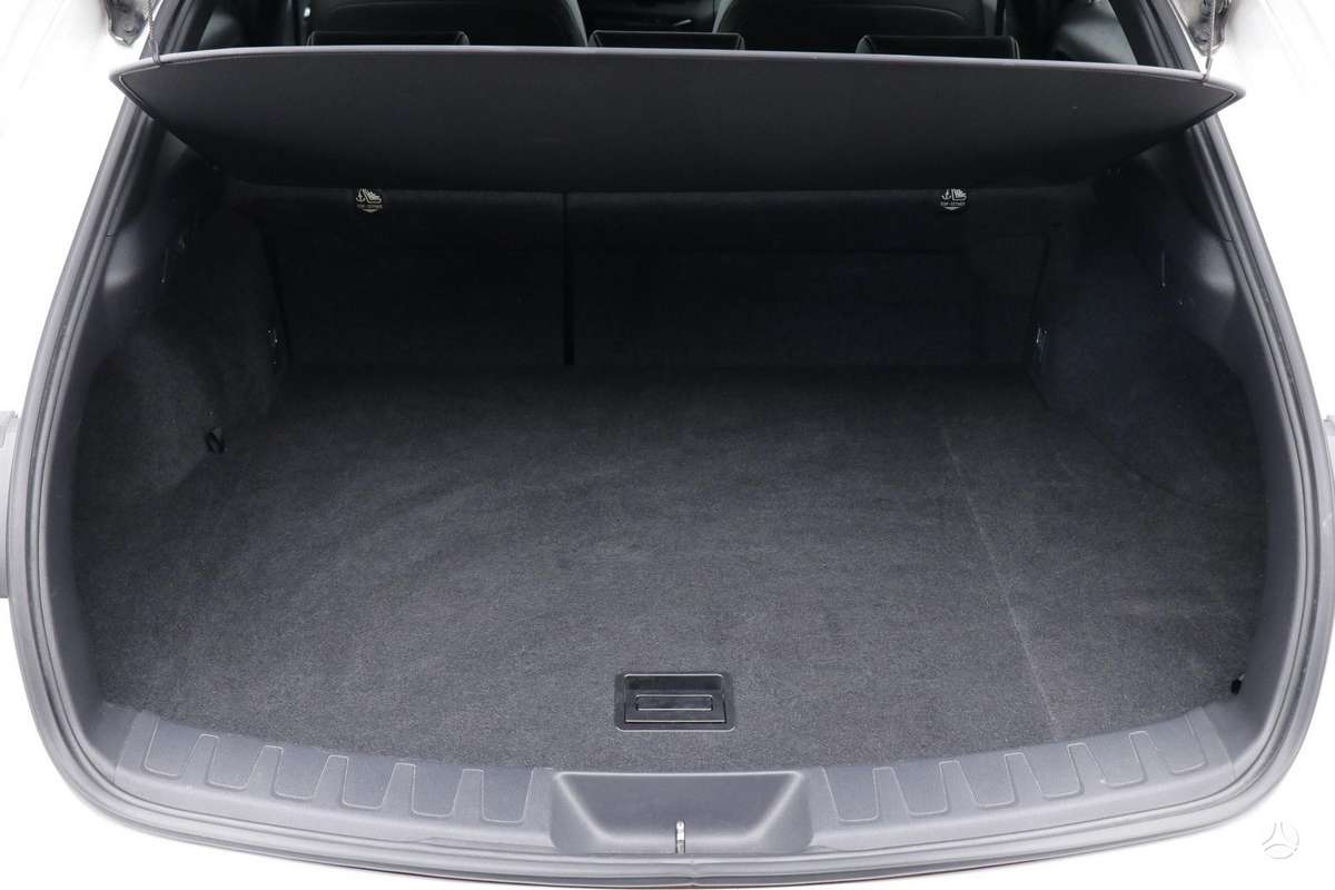 Lexus UX 250h - 11