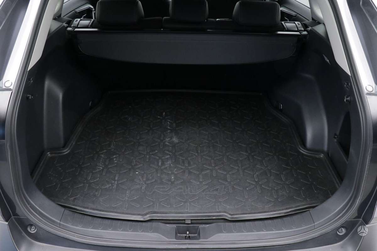 Toyota RAV4 - 11