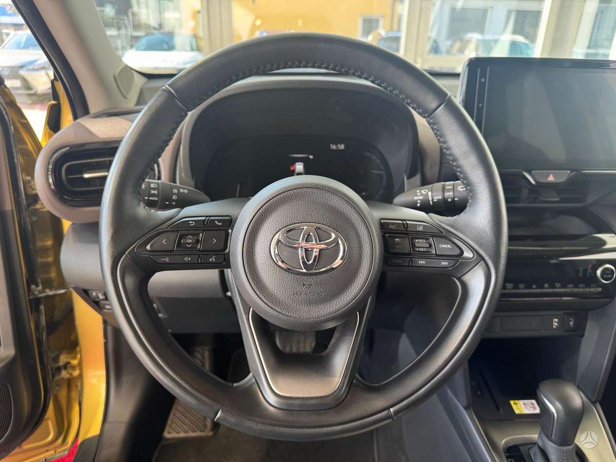 Toyota Yaris Cross - 11