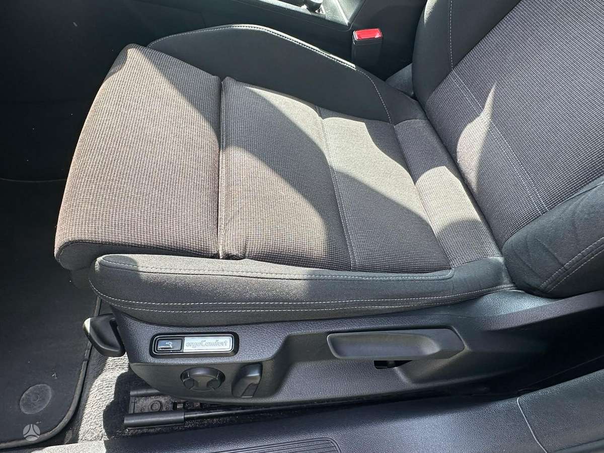 Volkswagen Passat, 2.0 l., Универсал