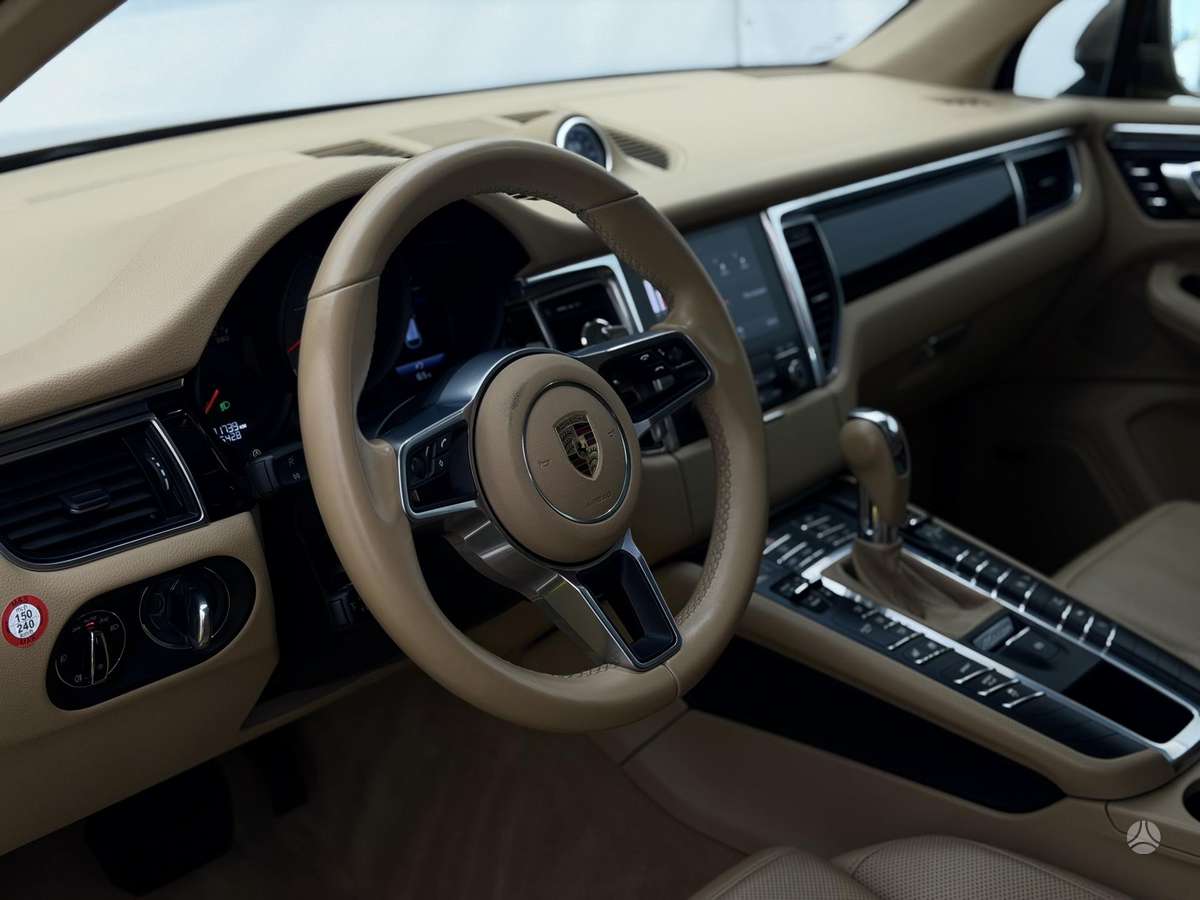 Porsche Macan - 9