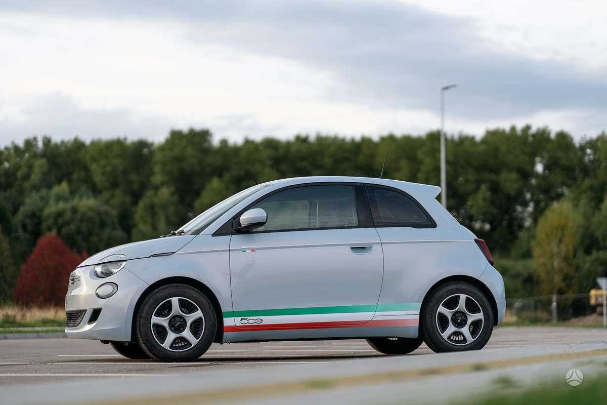 Fiat 500, 42 кВт·ч, Хэтчбек