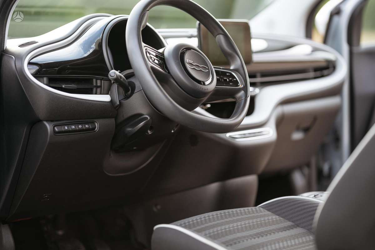 Fiat 500, 42 кВт·ч, Хэтчбек