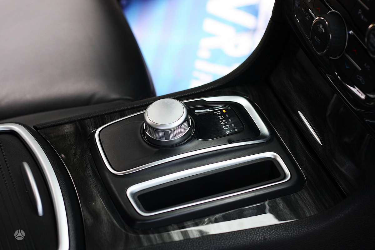 Chrysler 300, 3.6 l., Седан