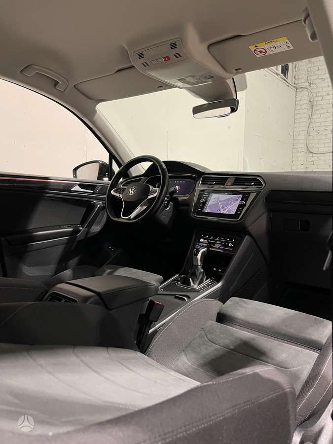 Volkswagen Tiguan - 4
