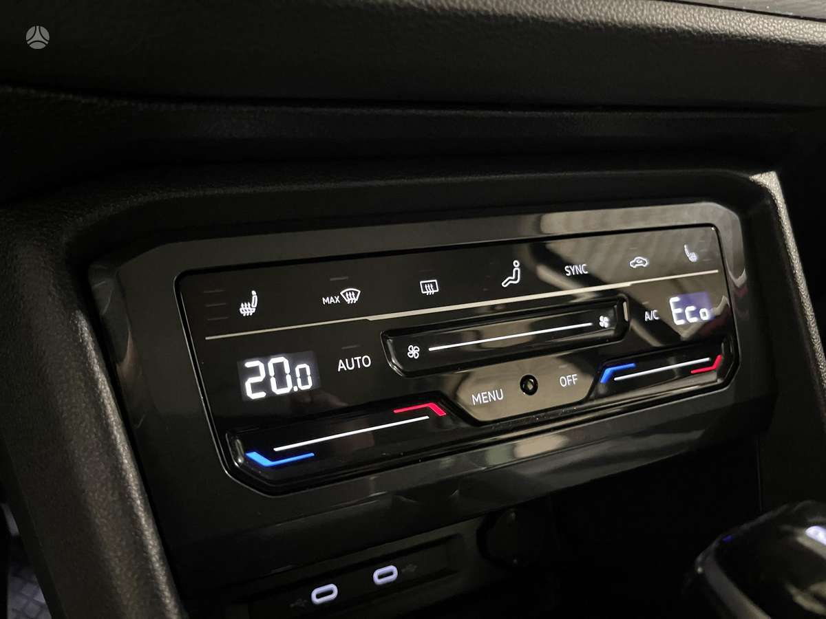 Volkswagen Tiguan - 12