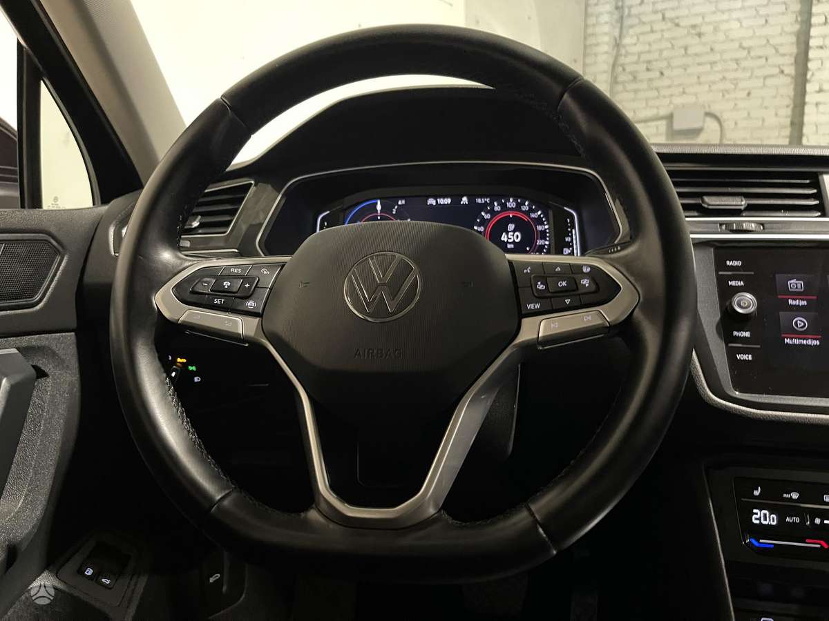 Volkswagen Tiguan - 6