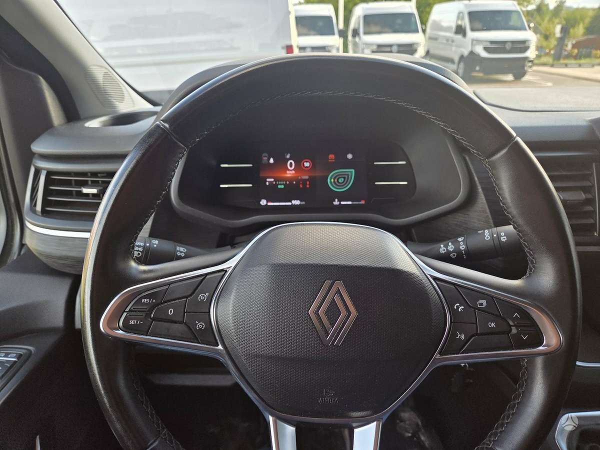 Renault Trafic - 12