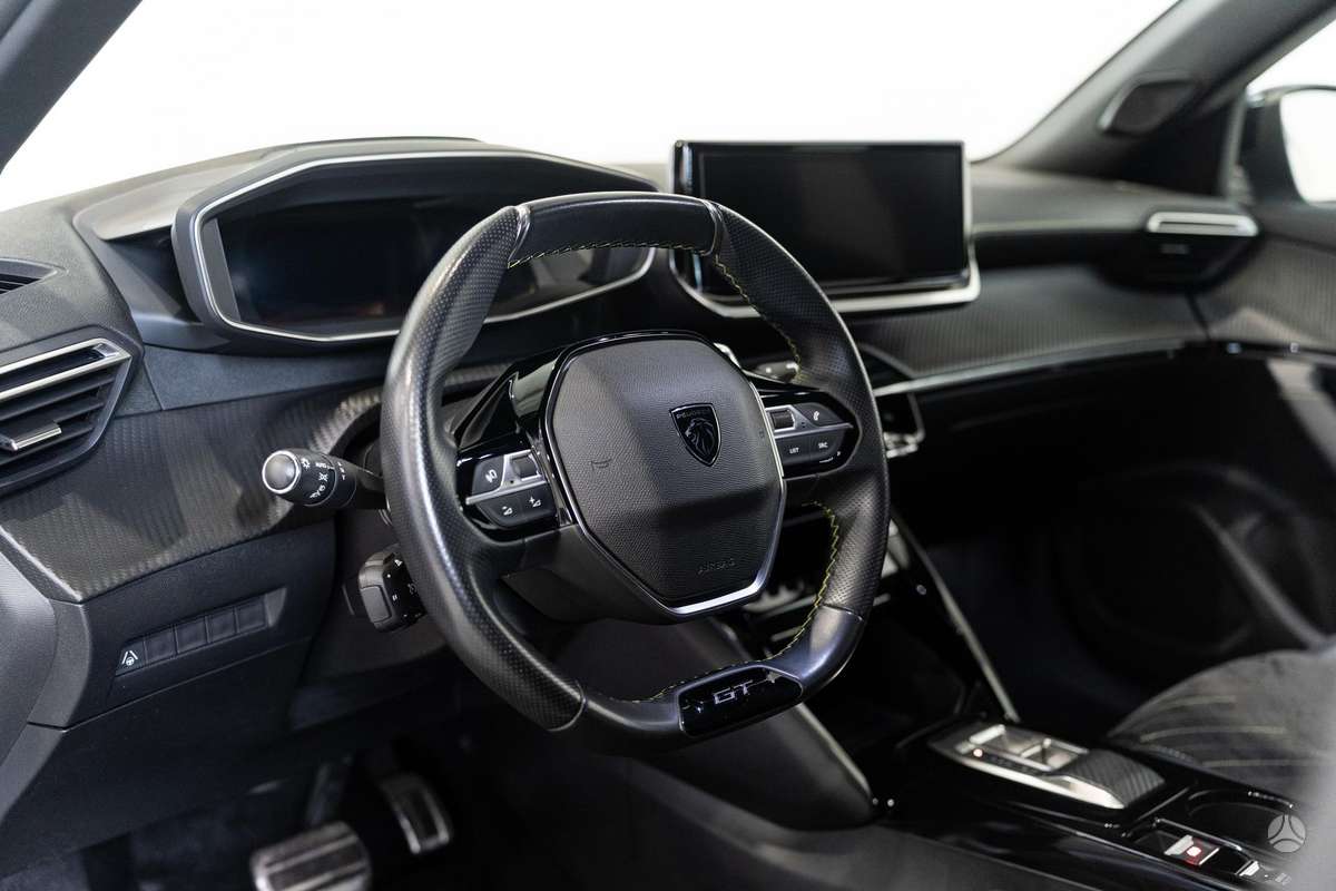 Peugeot 2008 - 11