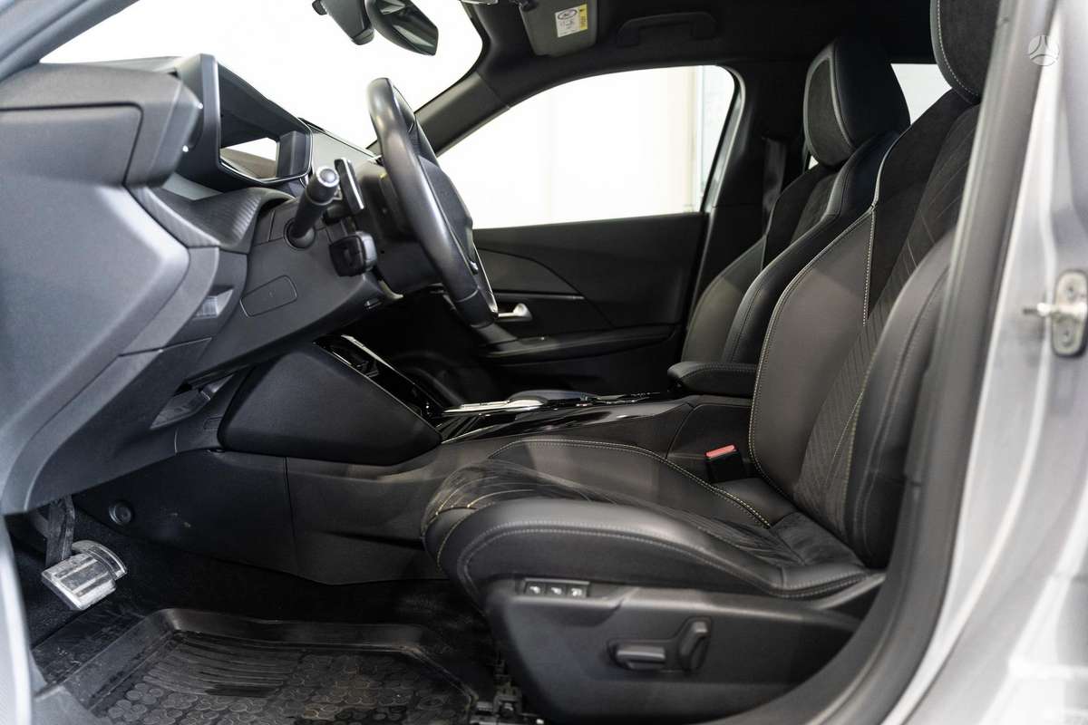 Peugeot 2008 - 12
