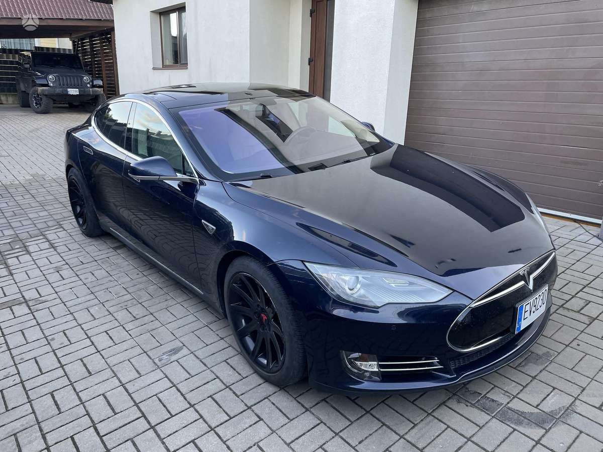 Tesla Model S, 85 кВт·ч, Седан