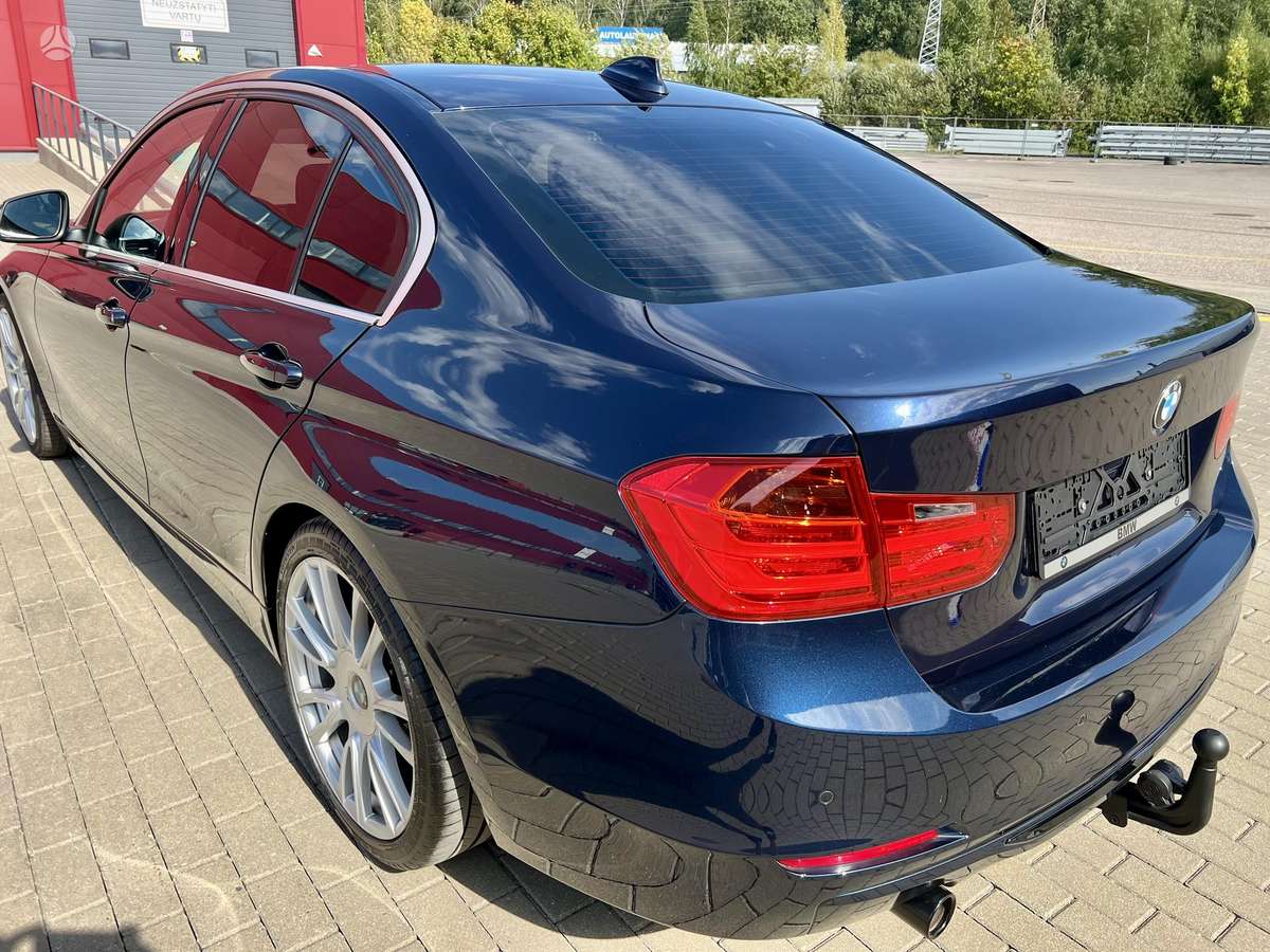 BMW 320, 2.0 l., Седан