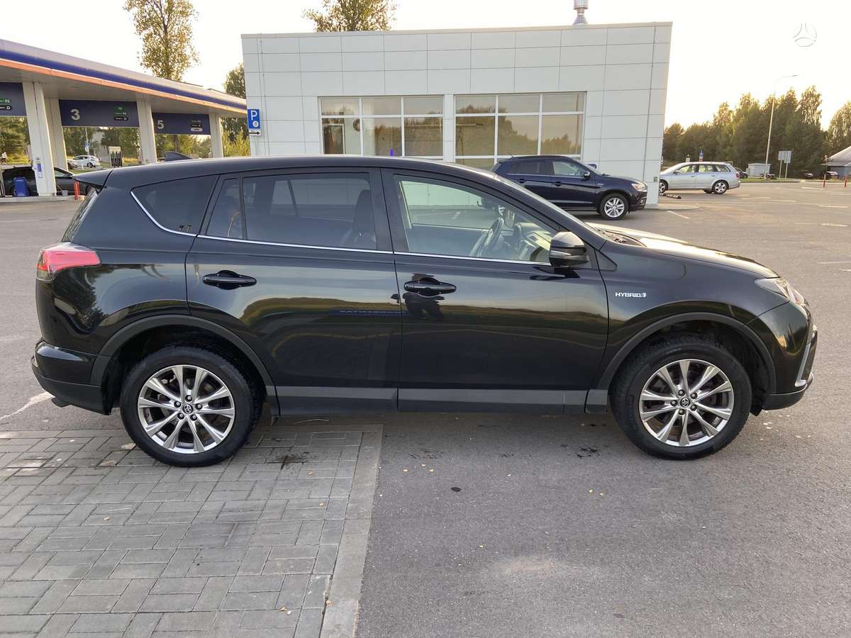 Toyota RAV4 - 7