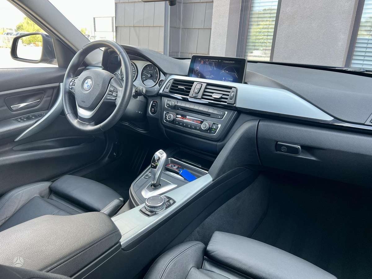 BMW 320, 2.0 l., Седан