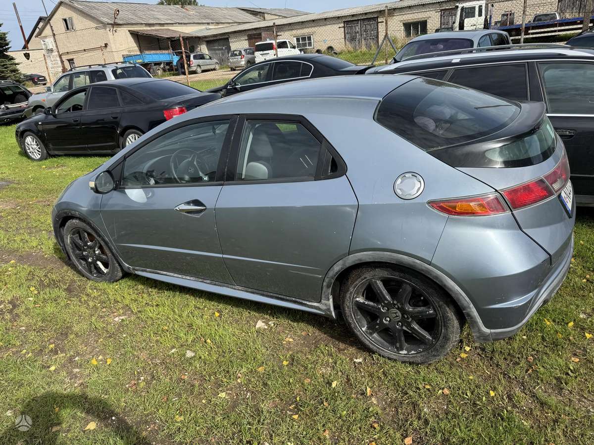 Honda Civic dalimis