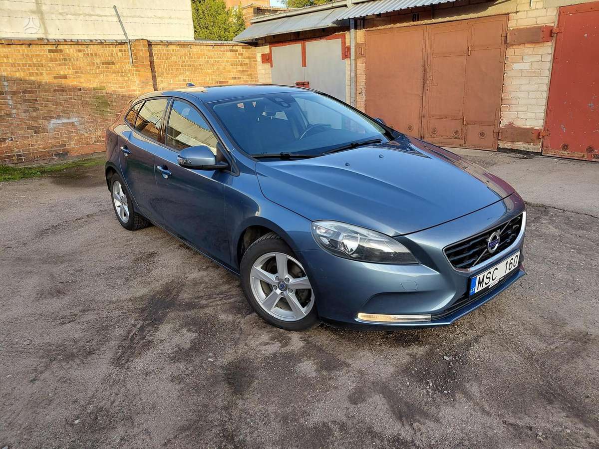 Volvo V40, 1.6 l., Хэтчбек
