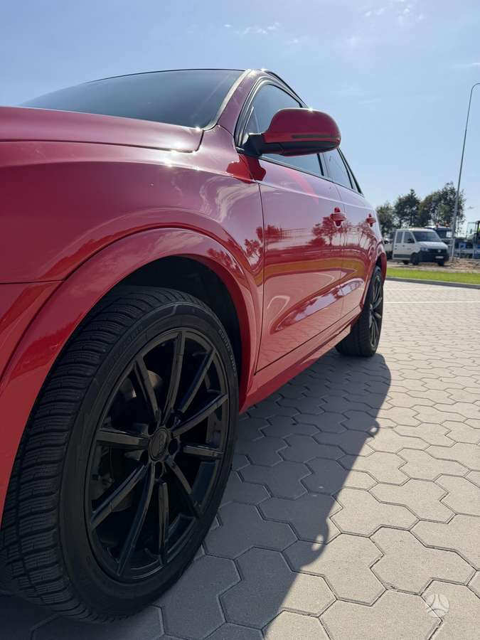 Audi Q3, 2.0 l., Внедорожник / Кроссовер