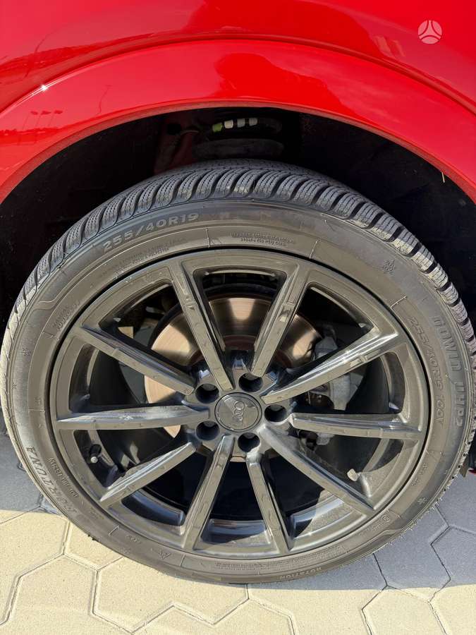 Audi Q3, 2.0 l., Внедорожник / Кроссовер