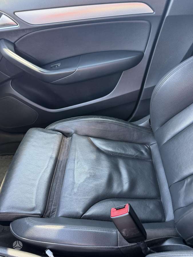 Audi Q3, 2.0 l., Внедорожник / Кроссовер