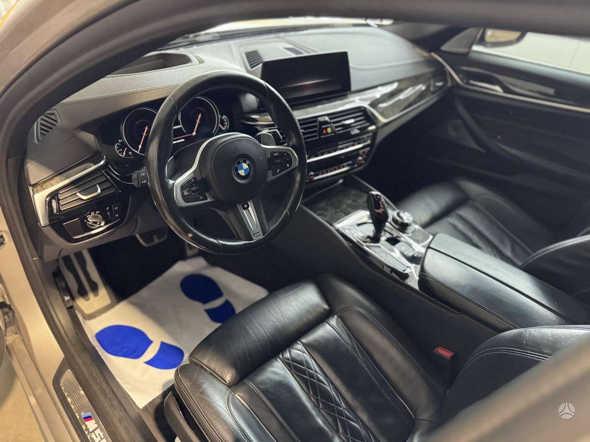 BMW M550 - 11