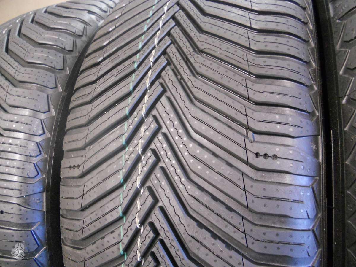 Michelin 2+2 Climate2+Climate+*, universalios 235/40 R19