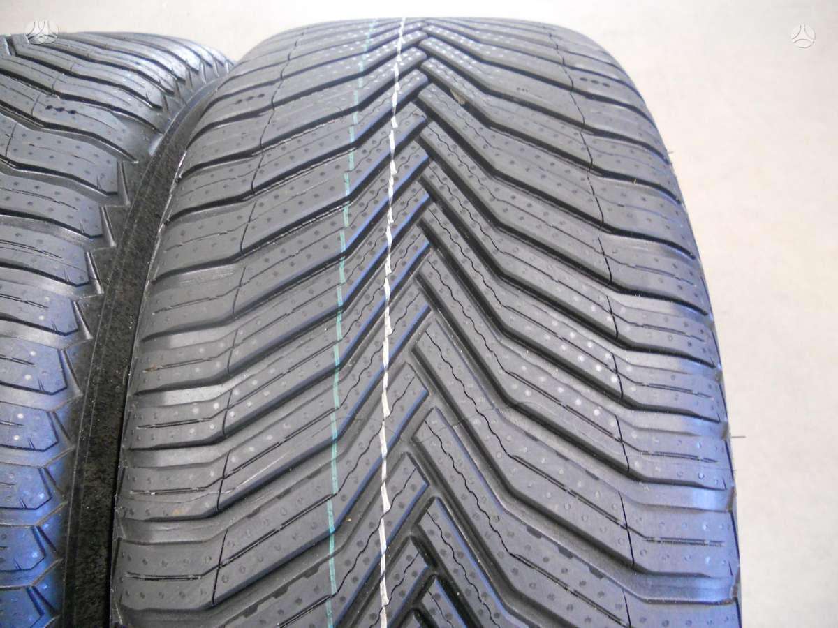 Michelin 2+2 Climate2+Climate+*, всесезонные 235/40 R19