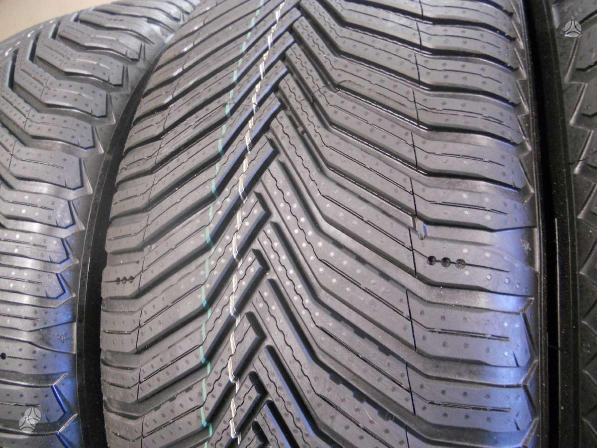 Michelin 2+2 Climate2+Climate++, всесезонные 235/40 R19