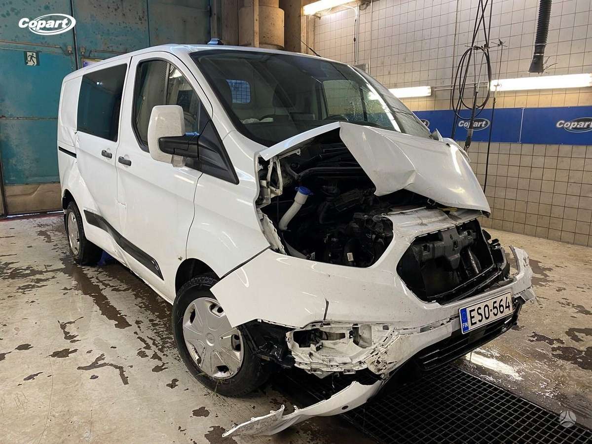 Ford Transit Custom dalimis
