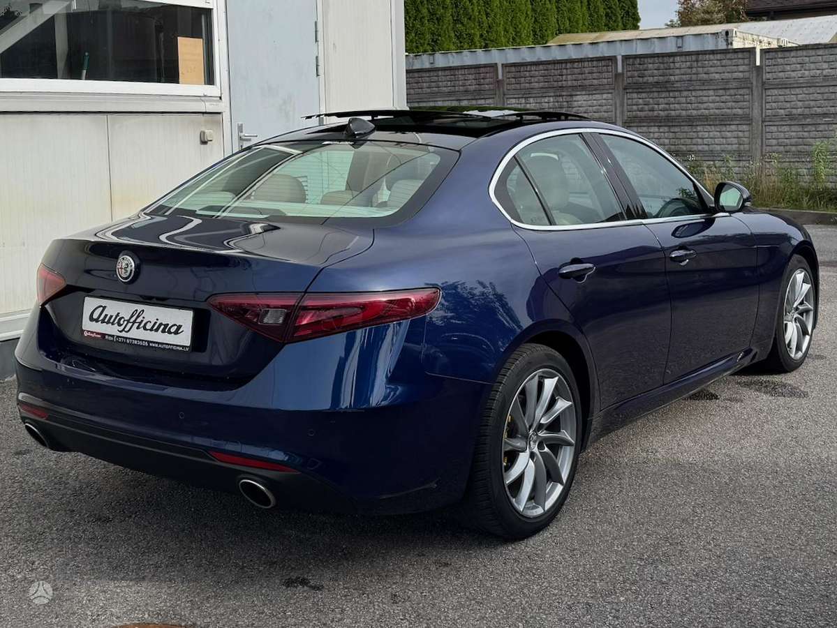 Alfa Romeo Giulia, 2.0 l., Седан