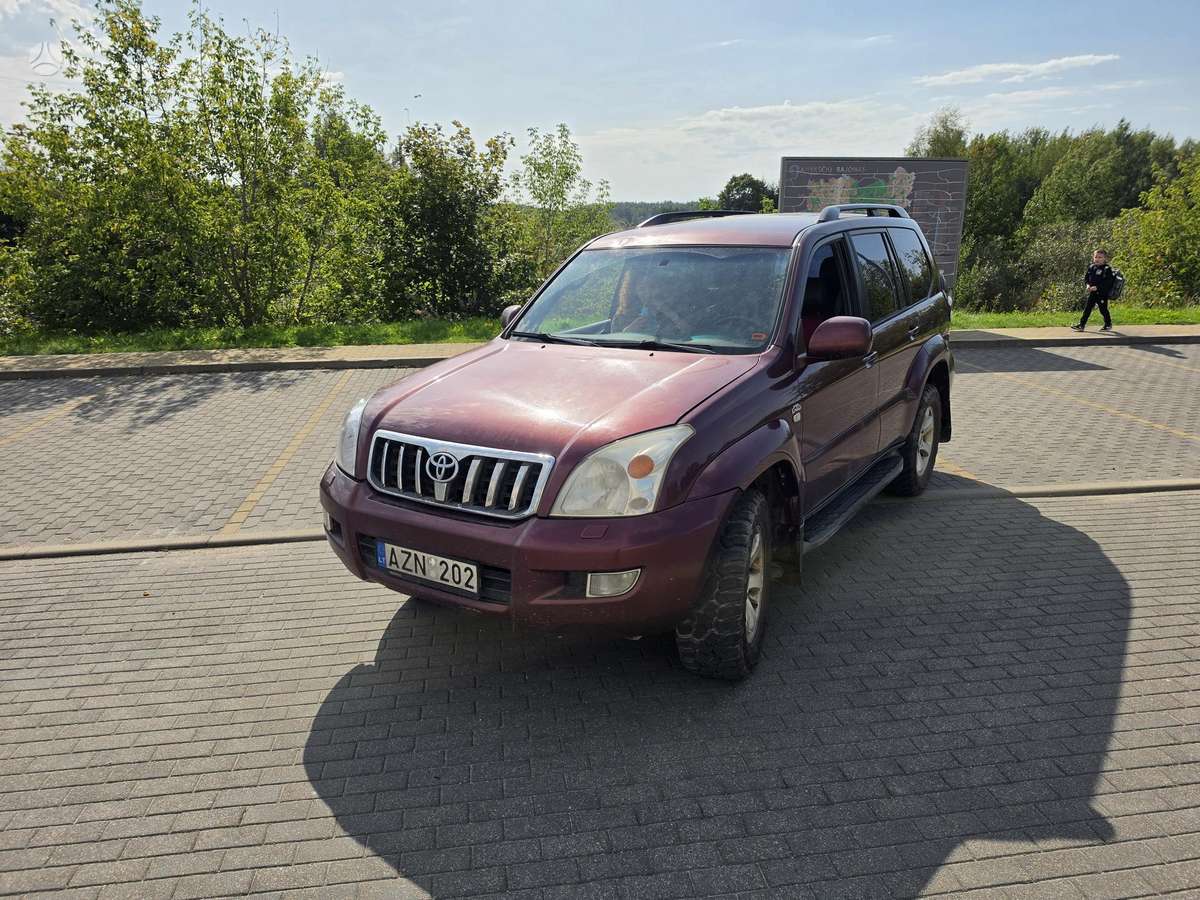 Toyota Land Cruiser - 1