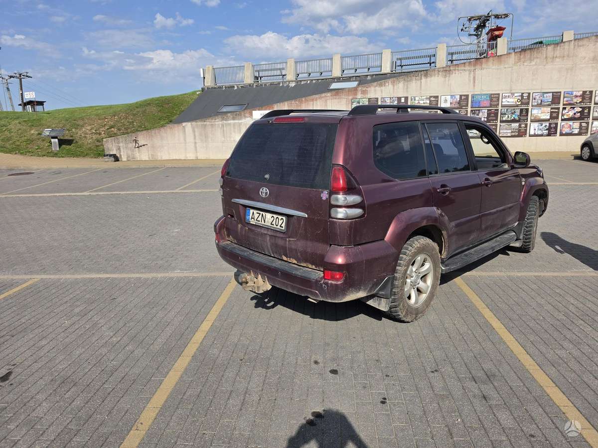 Toyota Land Cruiser - 3