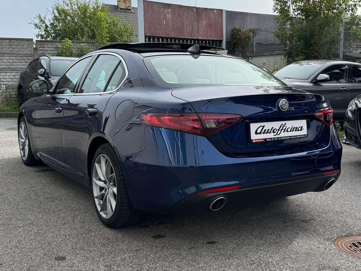 Alfa Romeo Giulia, 2.0 l., Седан