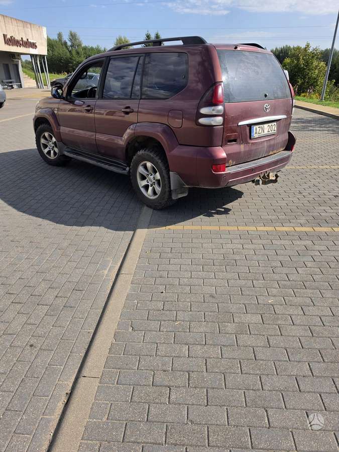 Toyota Land Cruiser - 4
