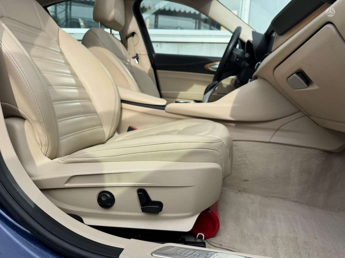Alfa Romeo Giulia, 2.0 l., Седан