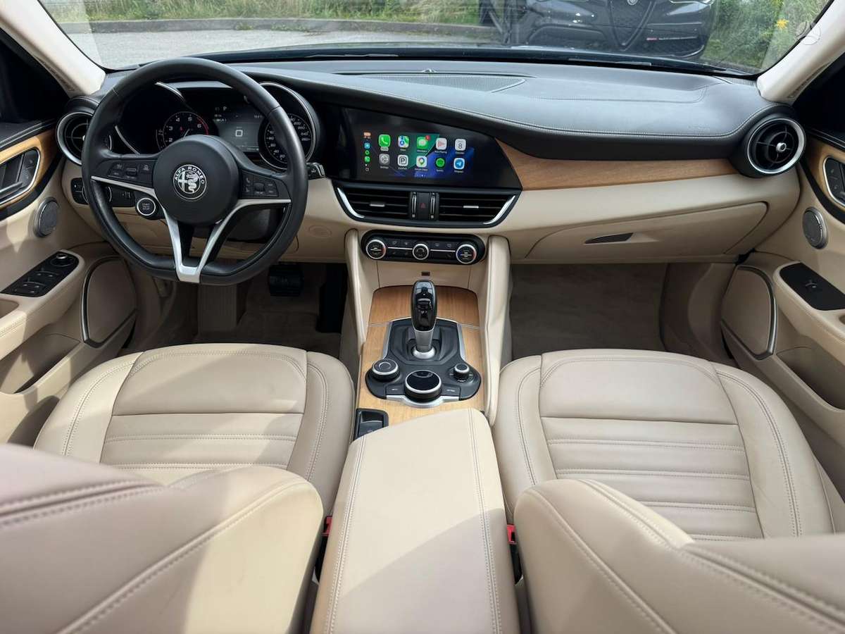 Alfa Romeo Giulia, 2.0 l., Седан