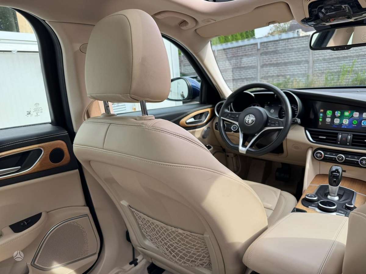 Alfa Romeo Giulia, 2.0 l., Седан