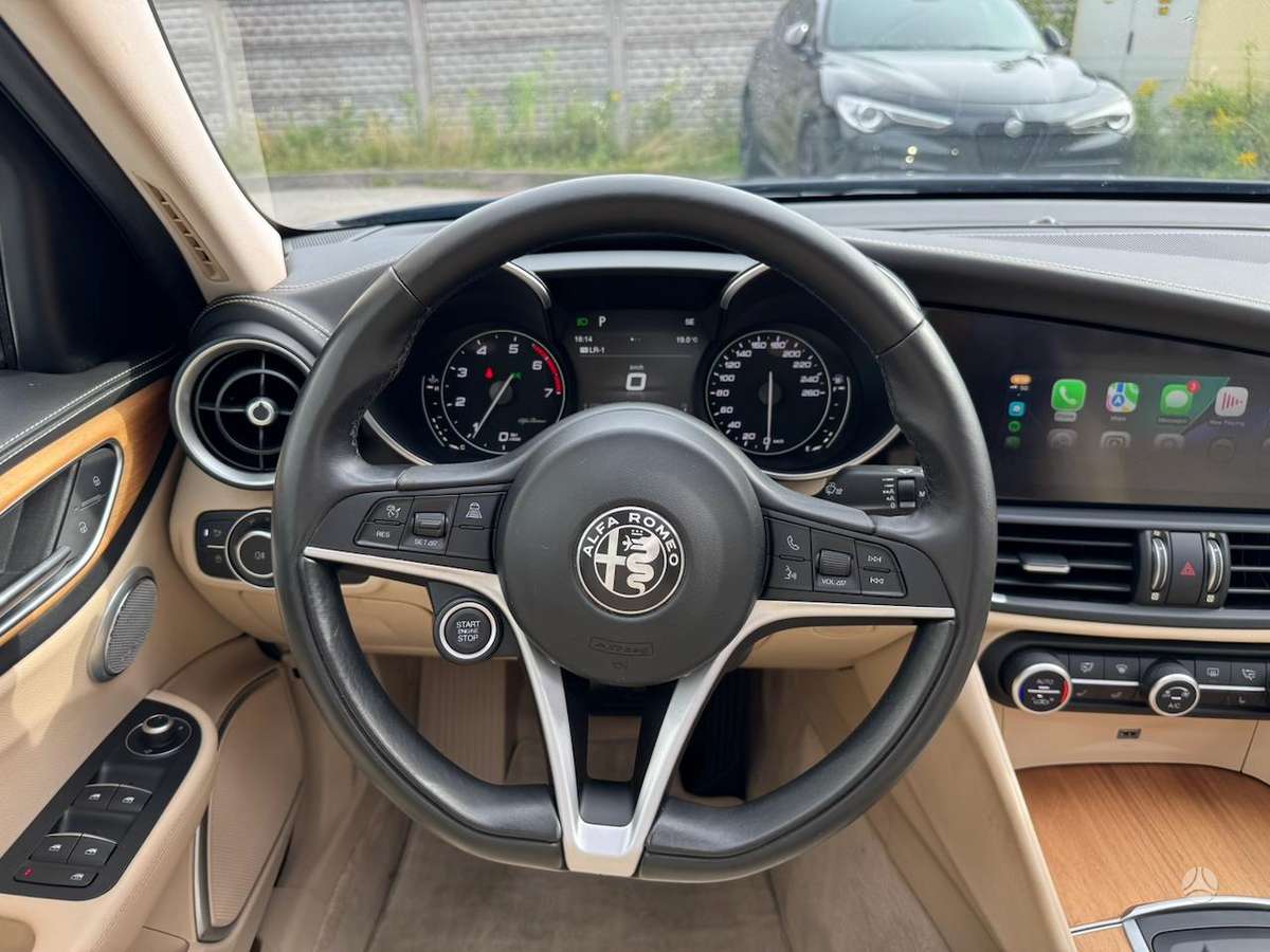 Alfa Romeo Giulia, 2.0 l., Седан