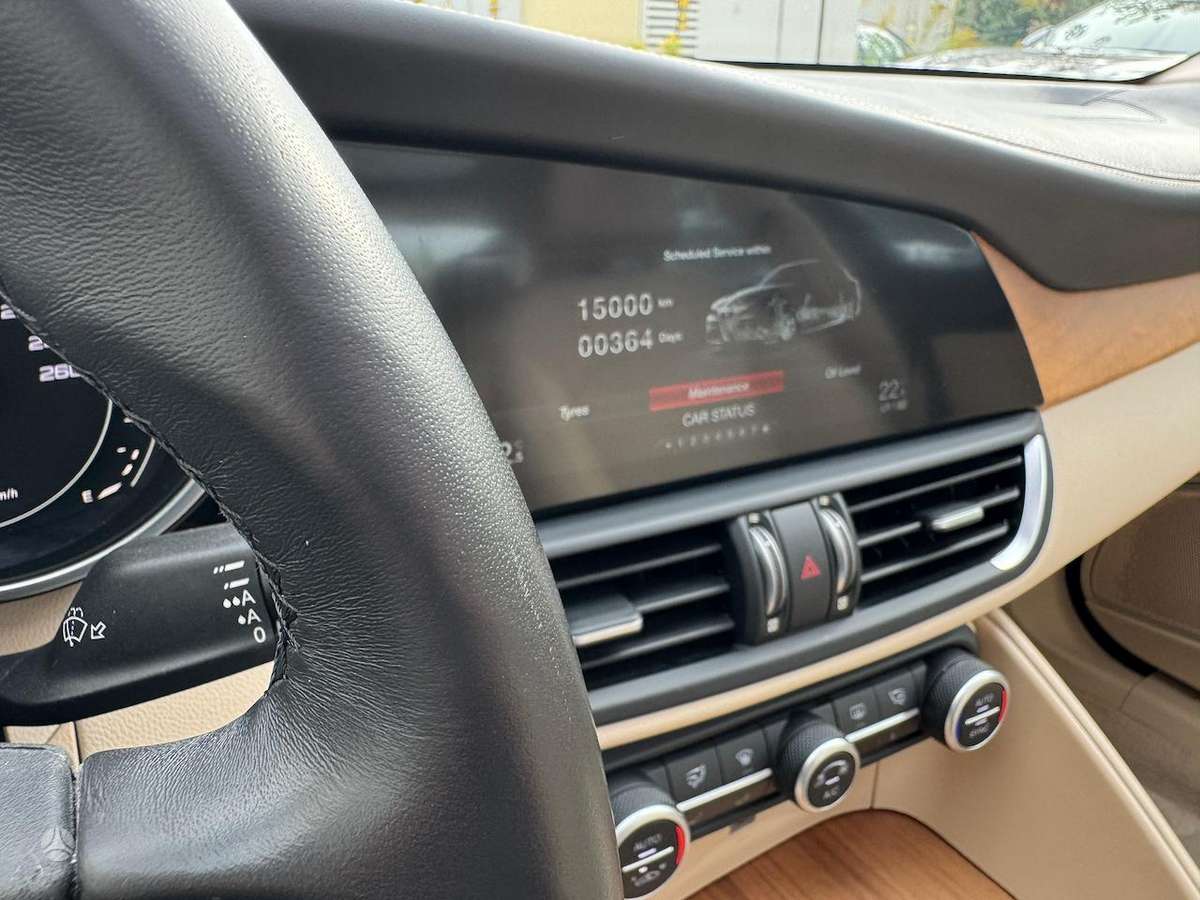 Alfa Romeo Giulia, 2.0 l., Седан