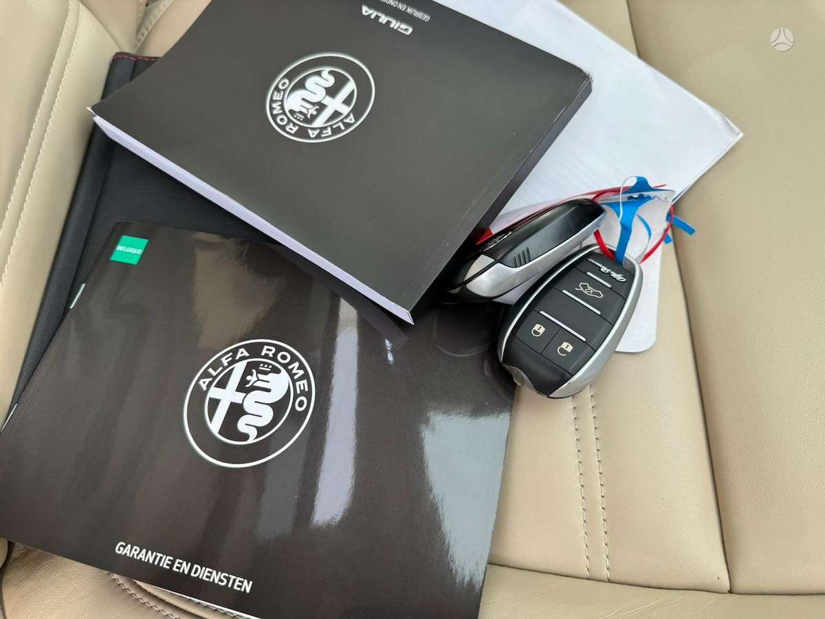 Alfa Romeo Giulia, 2.0 l., Седан