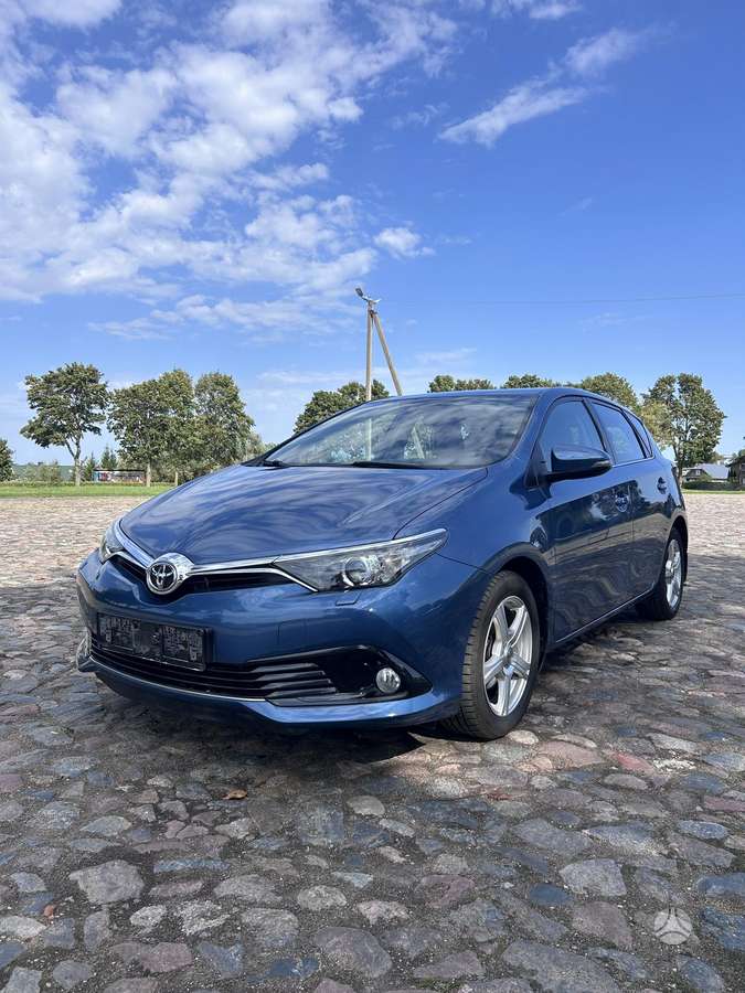 Toyota Auris - 2