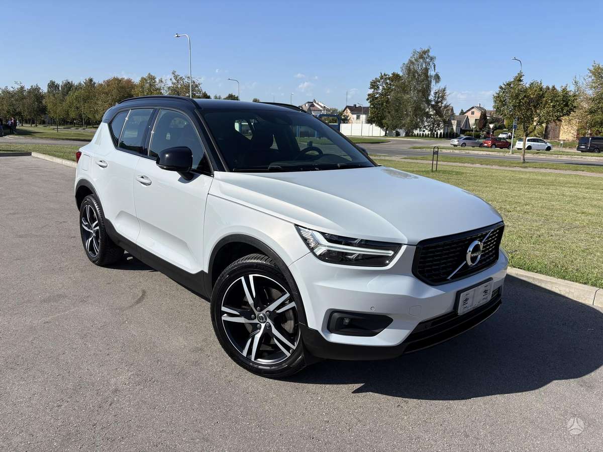 Volvo XC40 - 1