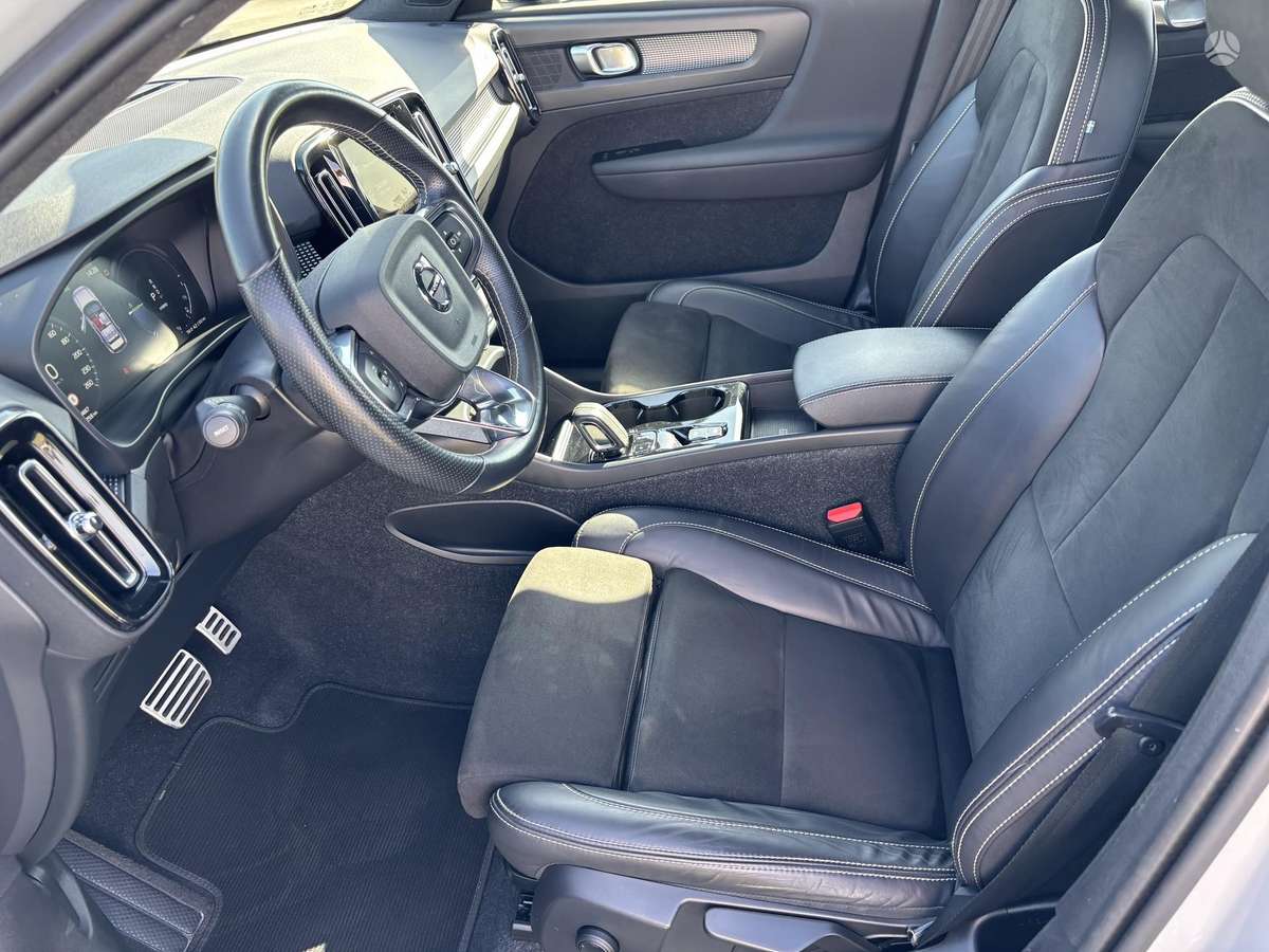 Volvo XC40 - 12