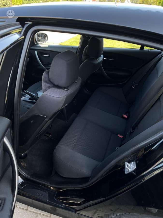 BMW 118, 2.0 l., hatchback