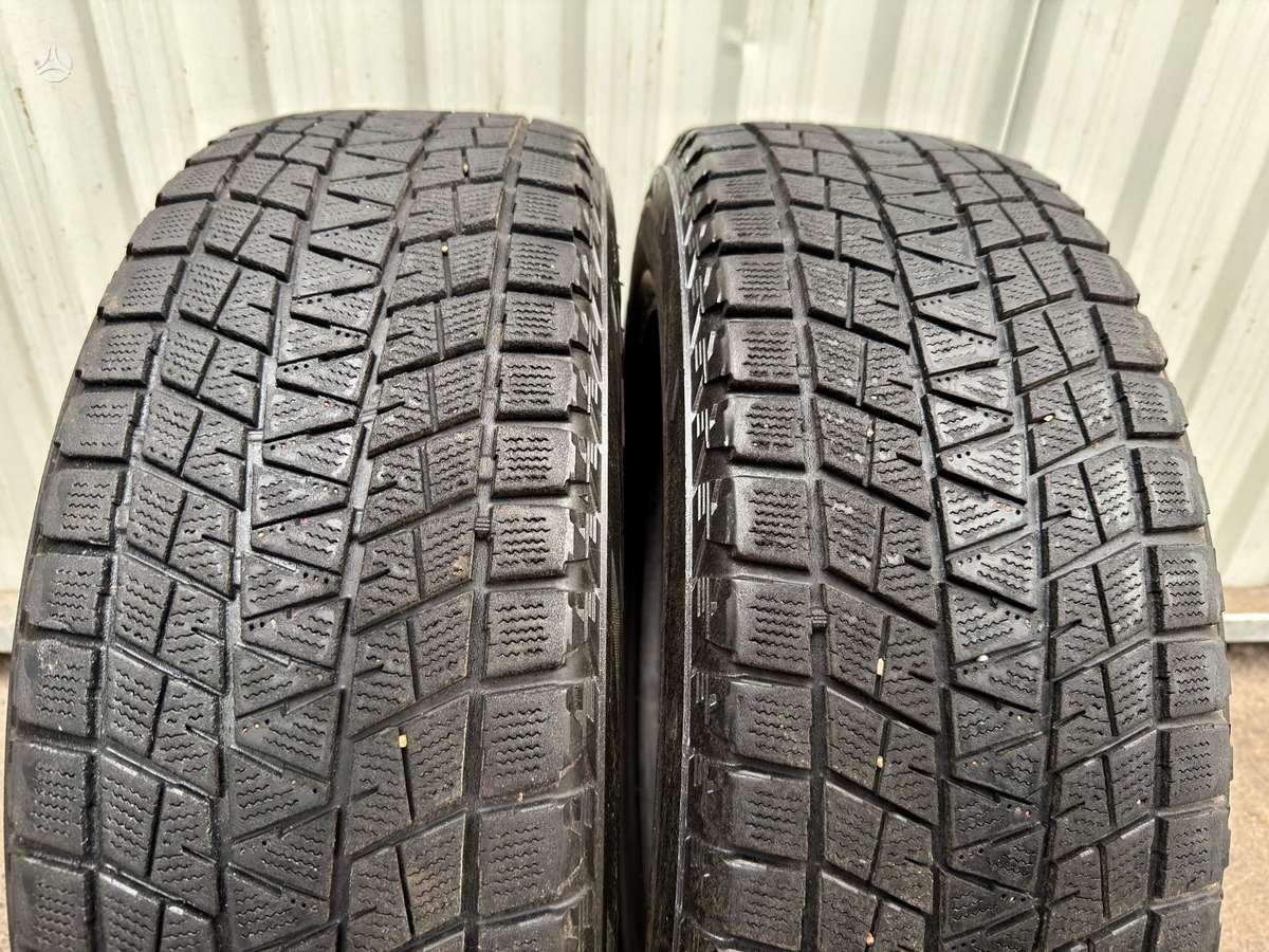 Bridgestone Blizzak DM-V1, winter 235/65 R17