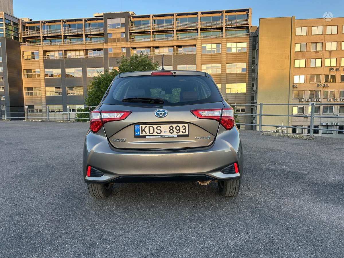 Toyota Yaris - 4