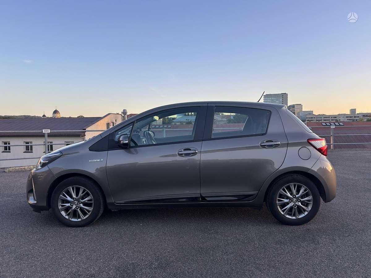 Toyota Yaris - 5
