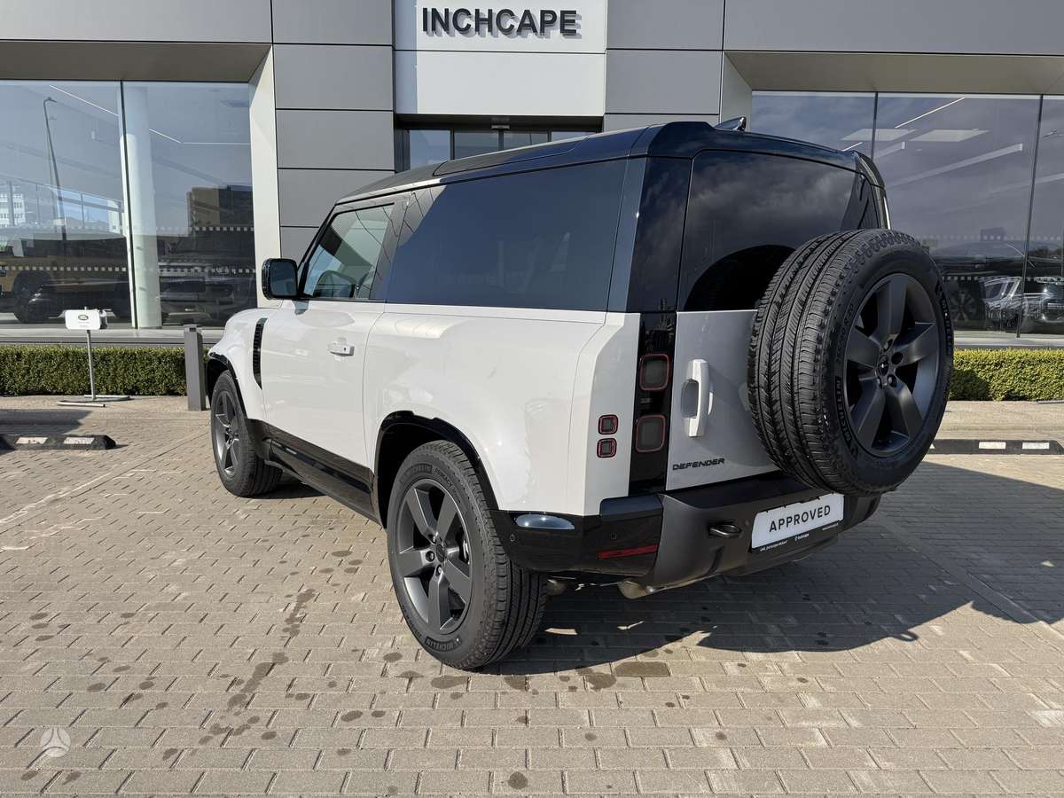 Land Rover Defender - 6
