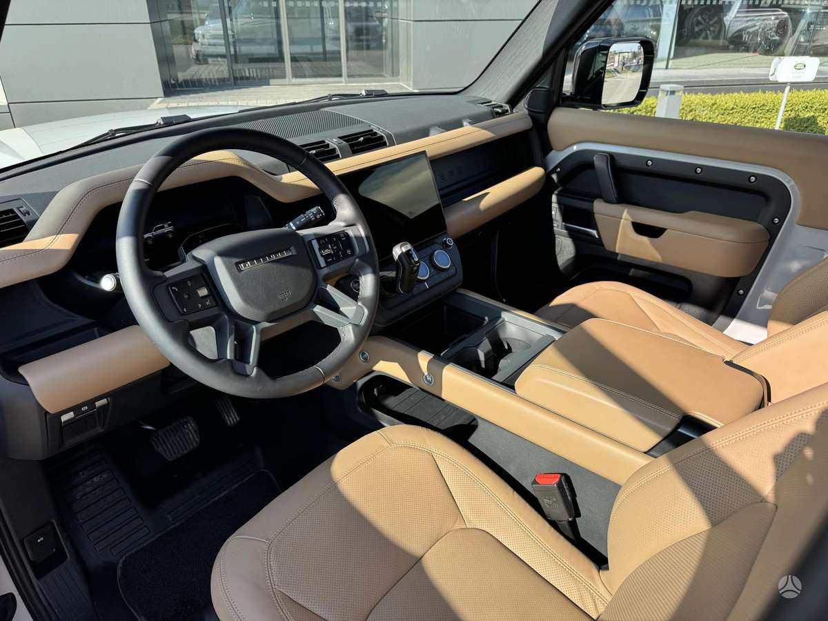 Land Rover Defender - 9