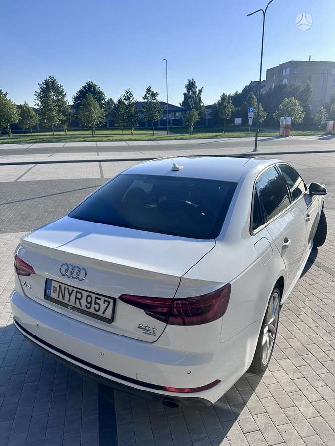 Audi A4, 2.0 l., Седан